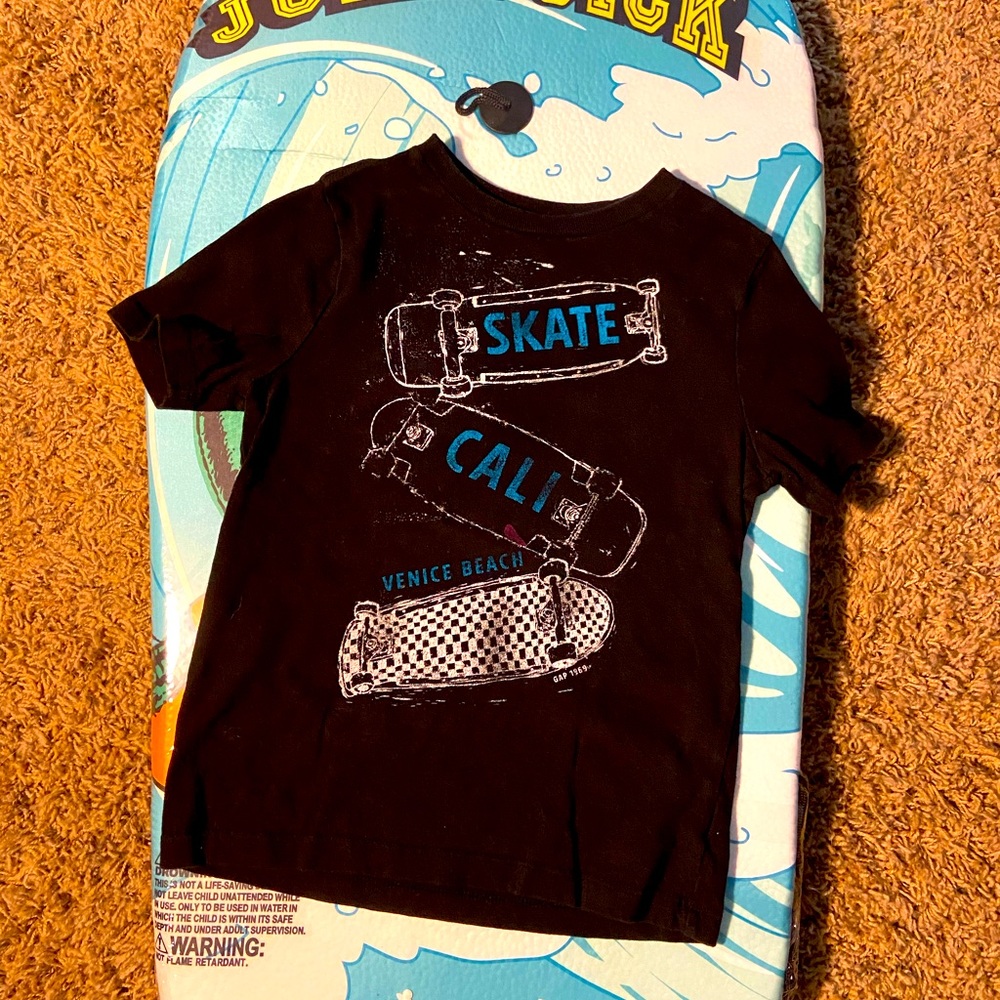 Boys GAP t-shirt